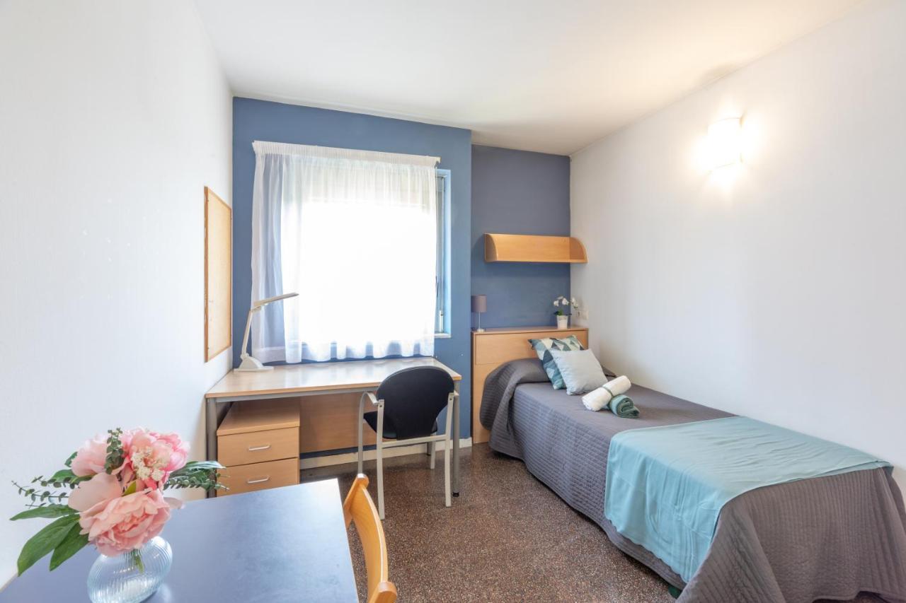 Residencia Universitaria La Ciutadella Barcellona Esterno foto