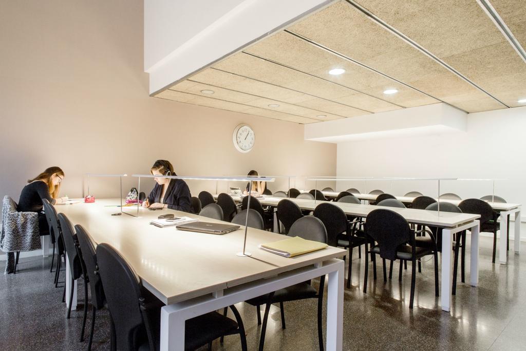Residencia Universitaria La Ciutadella Barcellona Esterno foto